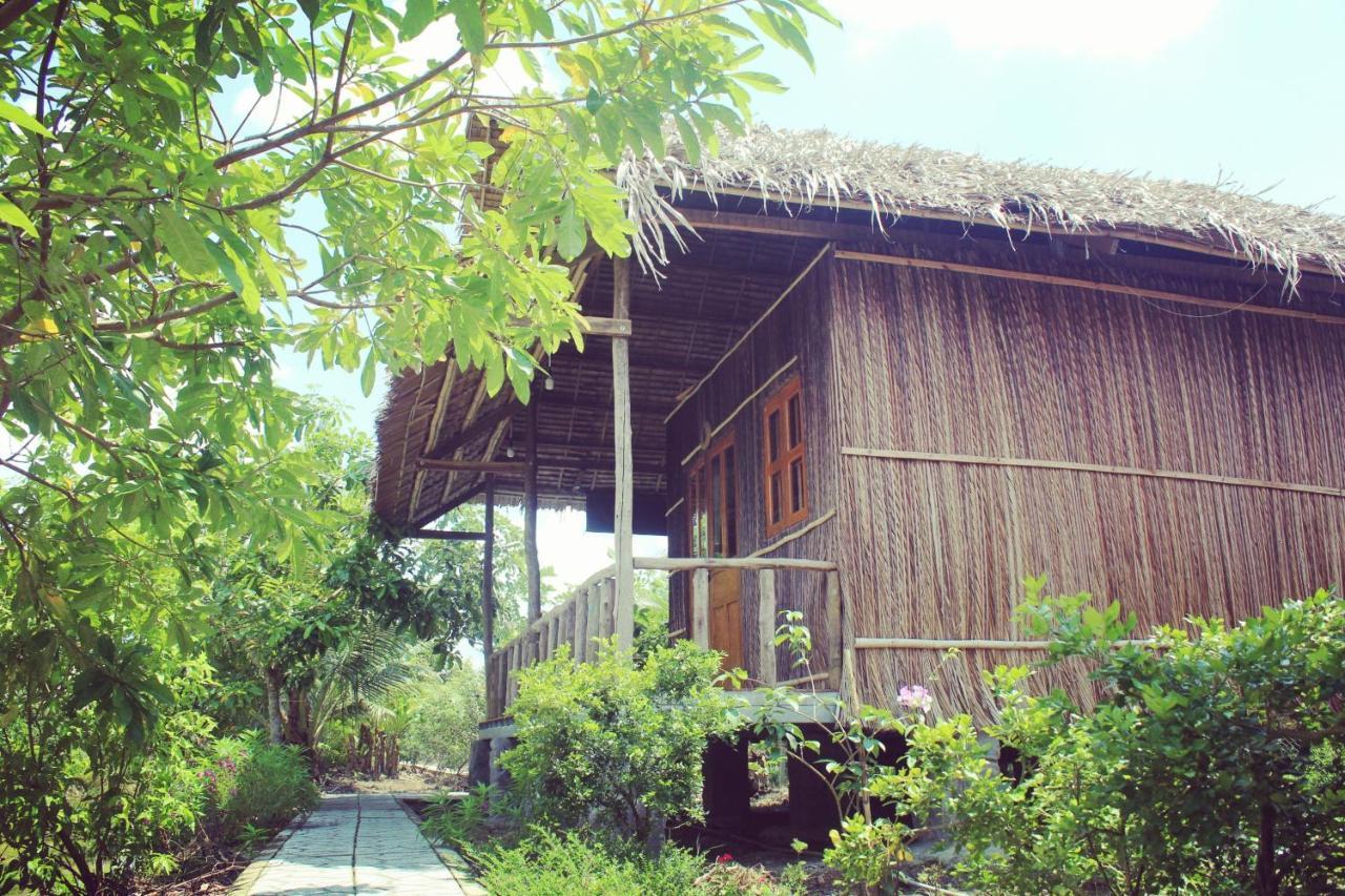 Village Mekong